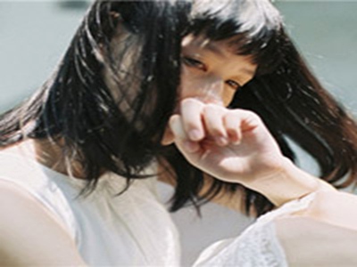 校花脫了褲子讓我：大膽?；撗澥緪郏@奇聞引熱議-3